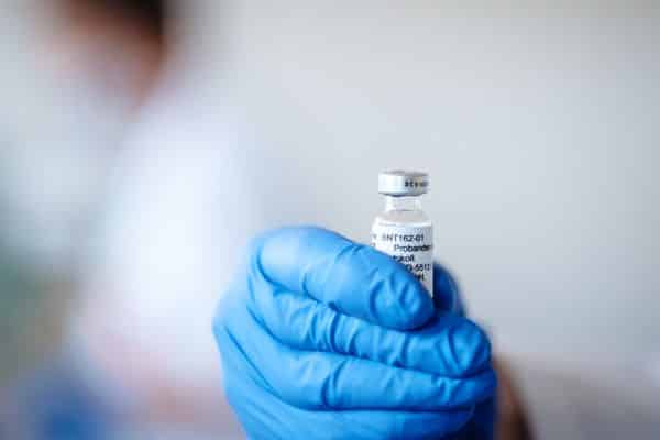 Pfizer et Moderna en pointe : les vaccins anti-Covid de conception totalement nouvelle vont-ils enfin nous sortir de la nasse épidémique ?