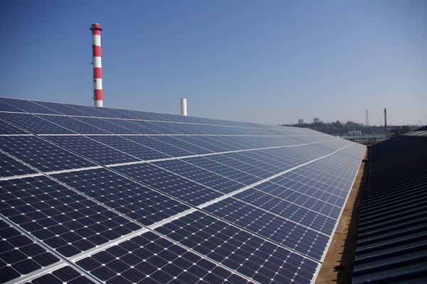 12 000 m2 de cellules photovoltaïques à Lyon : le chimiste Rhodia investit dans l’énergie solaire