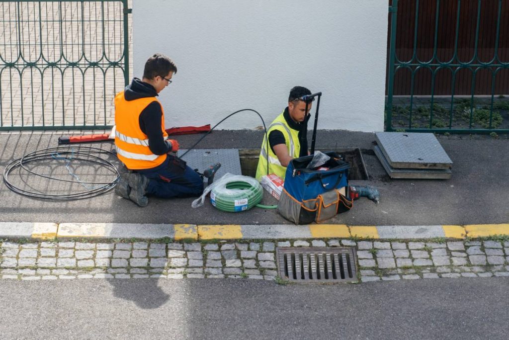 Marteau à plaque : quel est cet outil de manutention ?