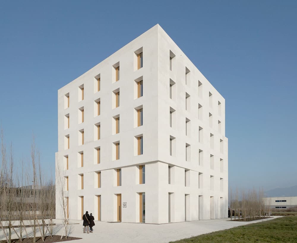 L’avenir climatique pourrait bien s’écrire à Lyon Confluence avec le 1er bâtiment sans chauffage, ni climatisation