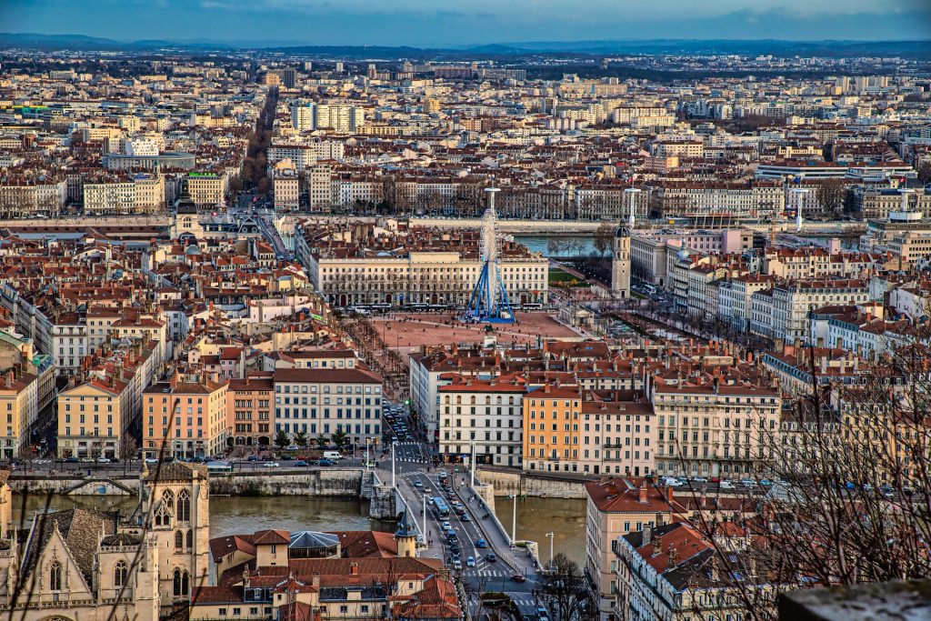 Déménagement Lyon : pourquoi la ville est toujours aussi attractive d’un point de vue professionnel ?