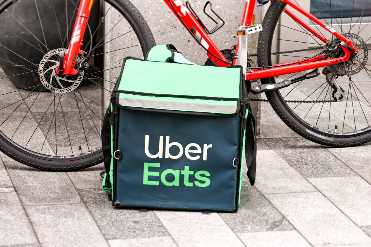 Uber eats delivery case