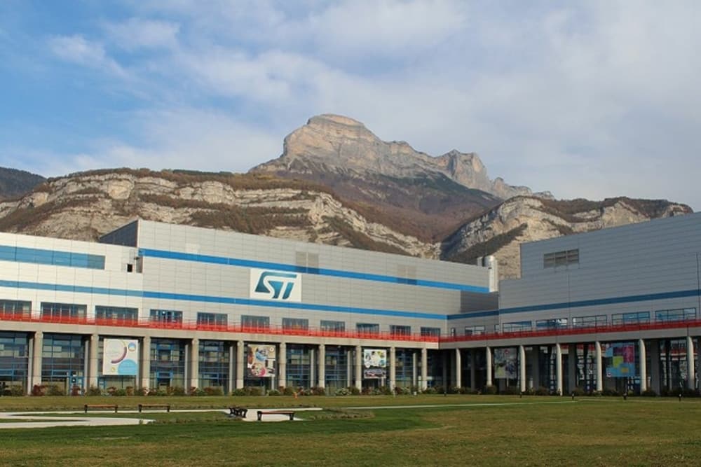 Réponse à la pénurie de semi-conducteurs : avec  “ST” comme chef de file, une usine de “puces” va être créée à Grenoble pour… 5,7 milliards d’euros, 1 000 emplois