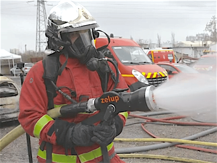 Gros succès pour la start-up lyonnaise Zelup qui développe une lance à incendie très peu consommatrice d’eau