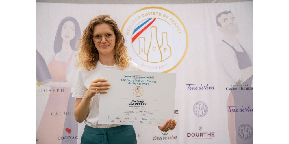 La « Meilleure jeune caviste de France » 2022 est lyonnaise : Léa Perret