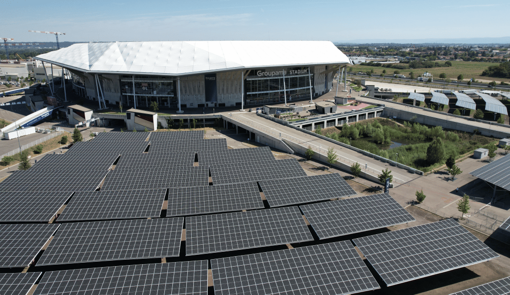 L’équivalent de 7 terrains de foot ! OL Vallée en passe d’accueillir 50 000 m2 de panneaux photovoltaïques