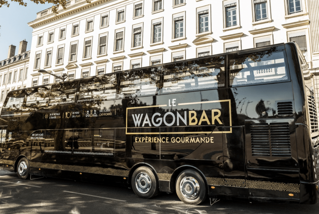 Il arrête son activité : le seul restaurant sur roues de Lyon, le gastronomique « WagonBar » rentre  définitivement au garage