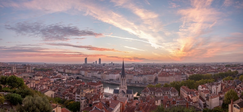 Coucher de soleil sur Lyon. Bilan 2022 de la programmation en logement abordable dans la métropole de lyon