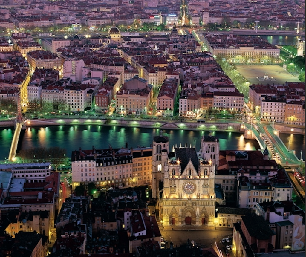 Lyon adopte son troisième Plan Lumière, la ville des lumières va-t-elle s’assombrir ?