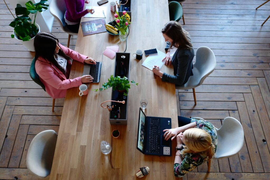 Avantages et Inconvénients du coworking : ce qu’il faut savoir