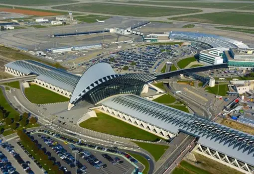 Lyon sur la 3ème marche du podium des aéroports français cumulant le plus de retards…