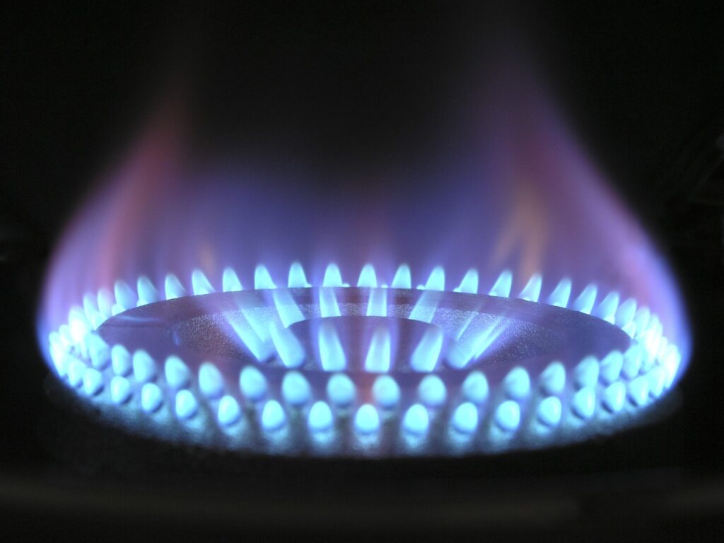 Gaz naturel et gaz de ville : différences et corrélations