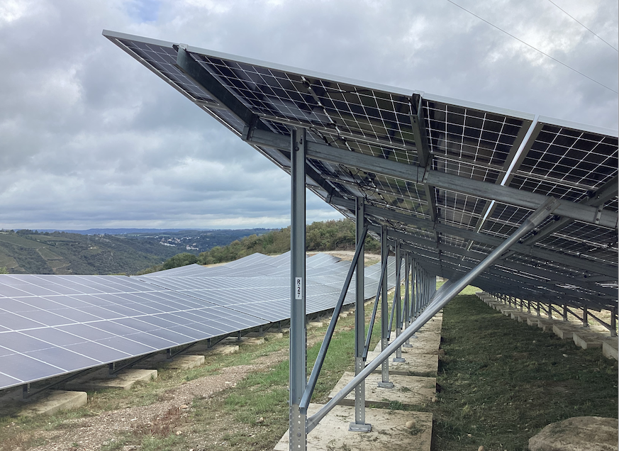Créée par le Département : Rhône Mégawatts va installer sa 1ère centrale solaire  sur l’ancienne décharge de Colombier-Saugnieu près de St-Ex