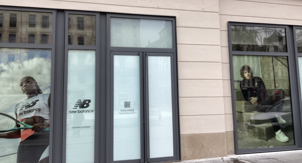 La marque iconique de sneakers New Balance s’installe place de la République à Lyon