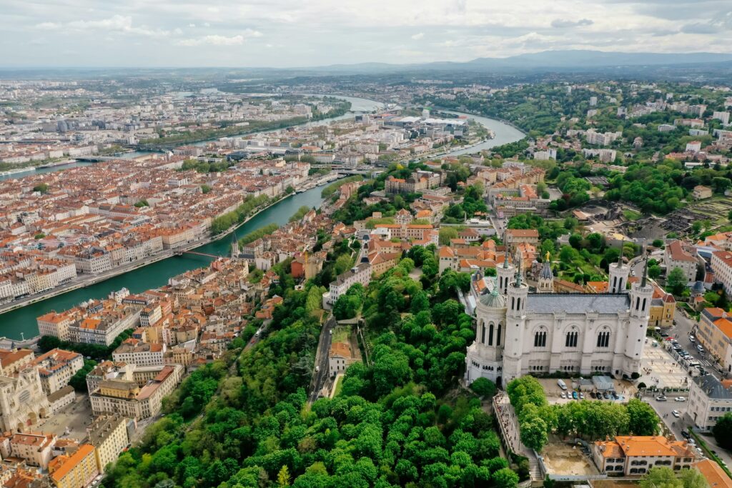 Achat d’appartement neuf à Lyon : Comment s’y prendre en tant que jeune couple ?