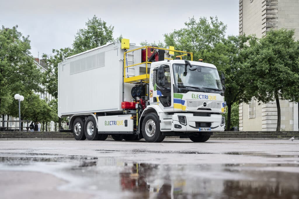 lyon entreprises volvo electrique