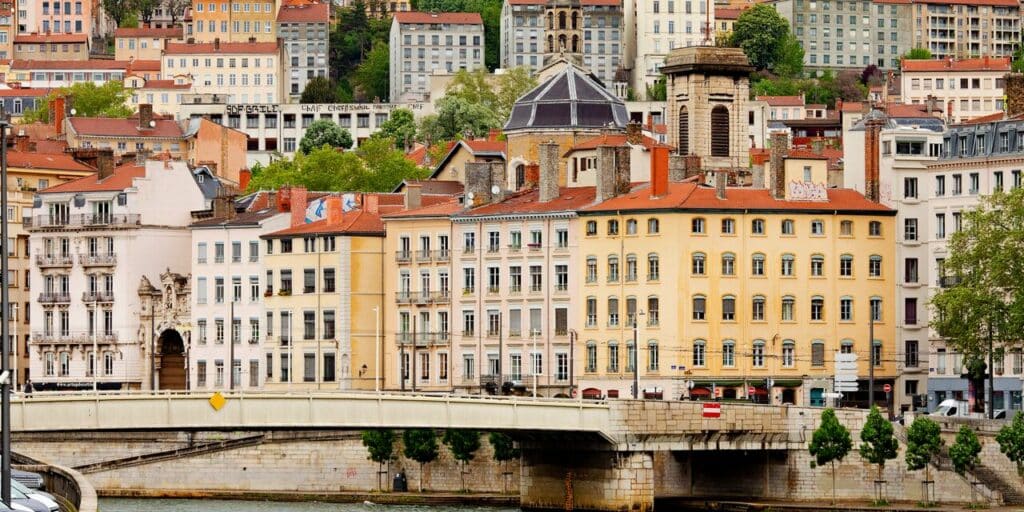 lyon entreprises immobilier bureaux logements