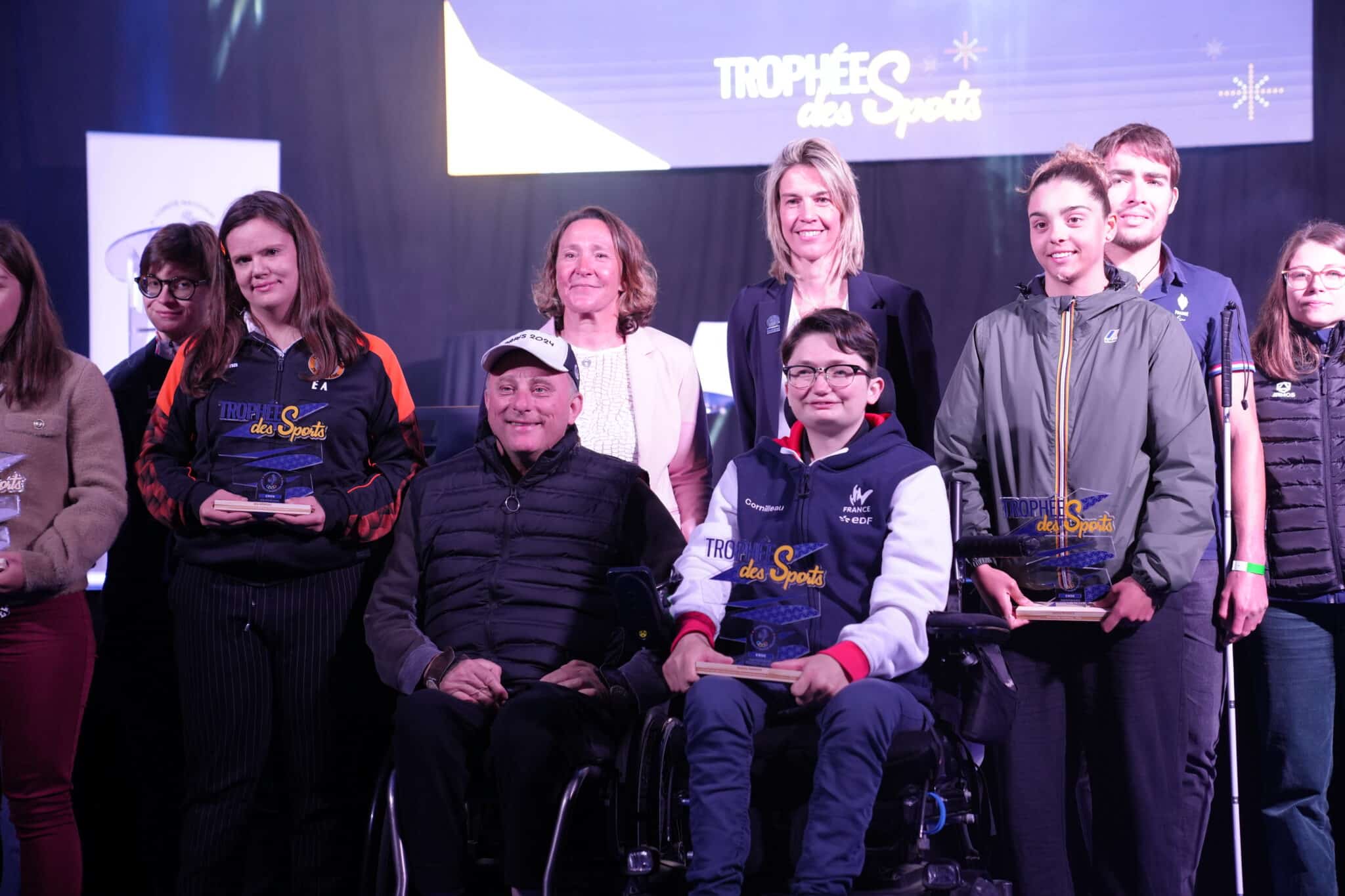 500 sports actors gathered on ice for the CROS Trophies