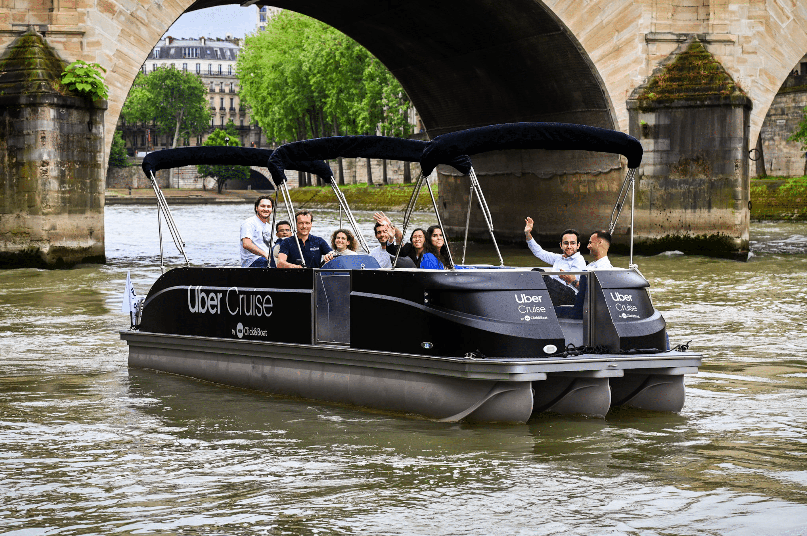 Uber lance la location de bateaux à Annecy dès juin 2026