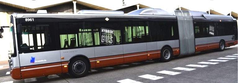 90 millions d’euros pour des bus hybrides : contrat record pour Iveco à Annonay