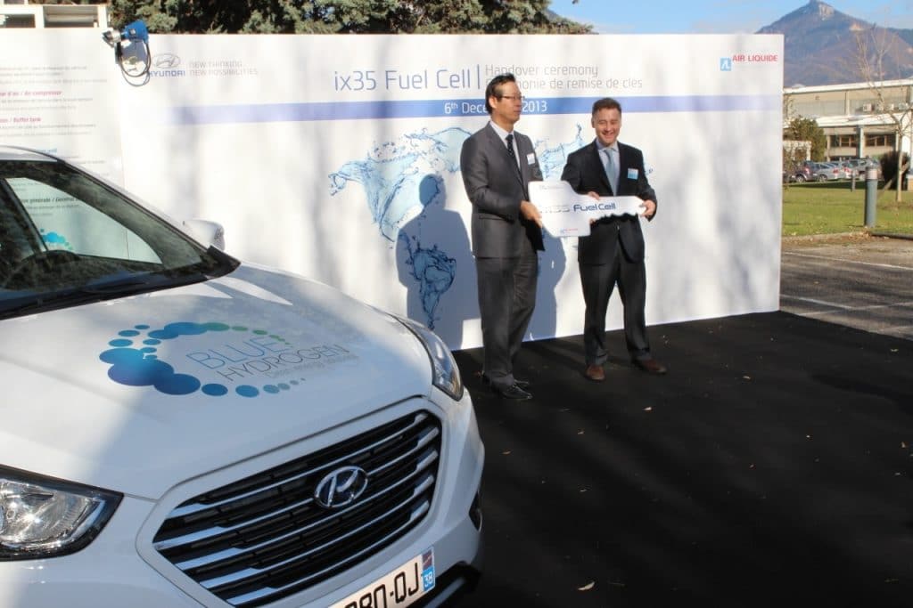 Air Liquide et Hyundai : la première voiture électrique à hydrogène immatriculée en Rhône-Alpes