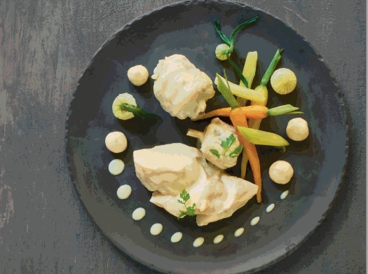 Blanquette de poulet de Bresse, cocotte de petits légumes