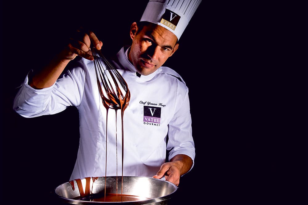 Broderie de qualité sur tablier de cuisine de Chef VATEL Gourmet de Lyon