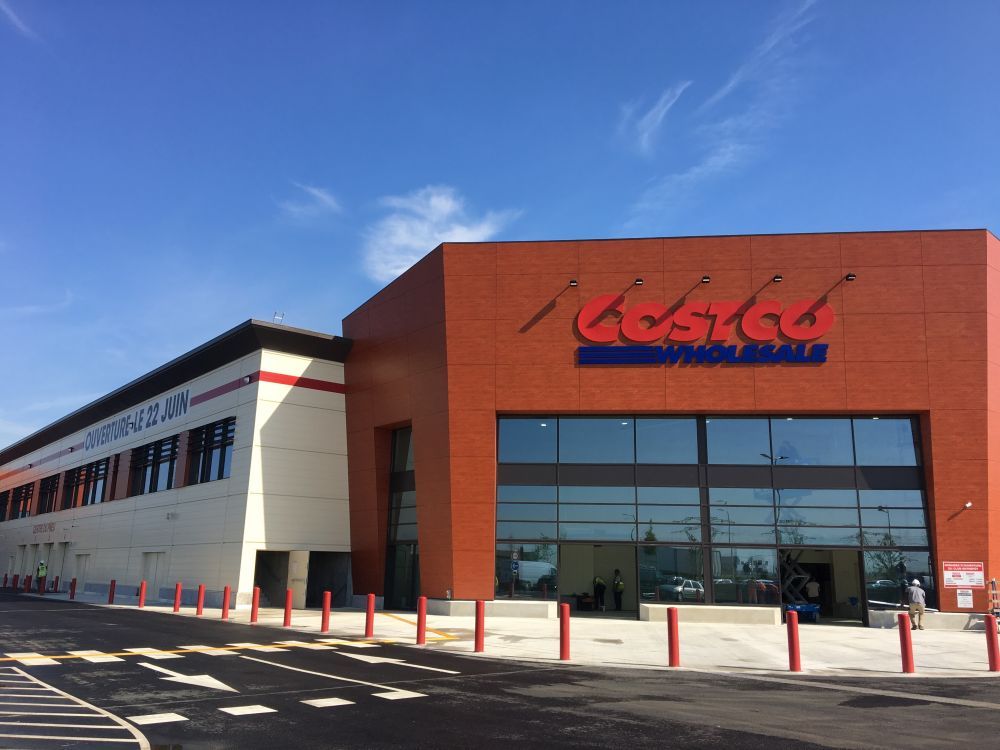 Costco, le n° 2 américain de la distribution vient d’ouvrir son premier magasin (14 000 m2) dans la région parisienne. Et maintenant, Lyon ?