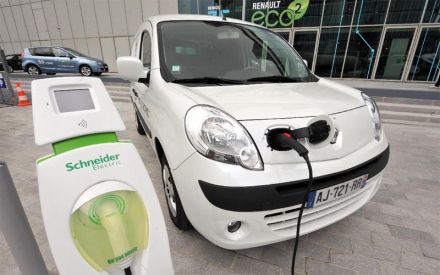 Dopées par la demande des entreprises : les voitures électriques gagnent Lyon