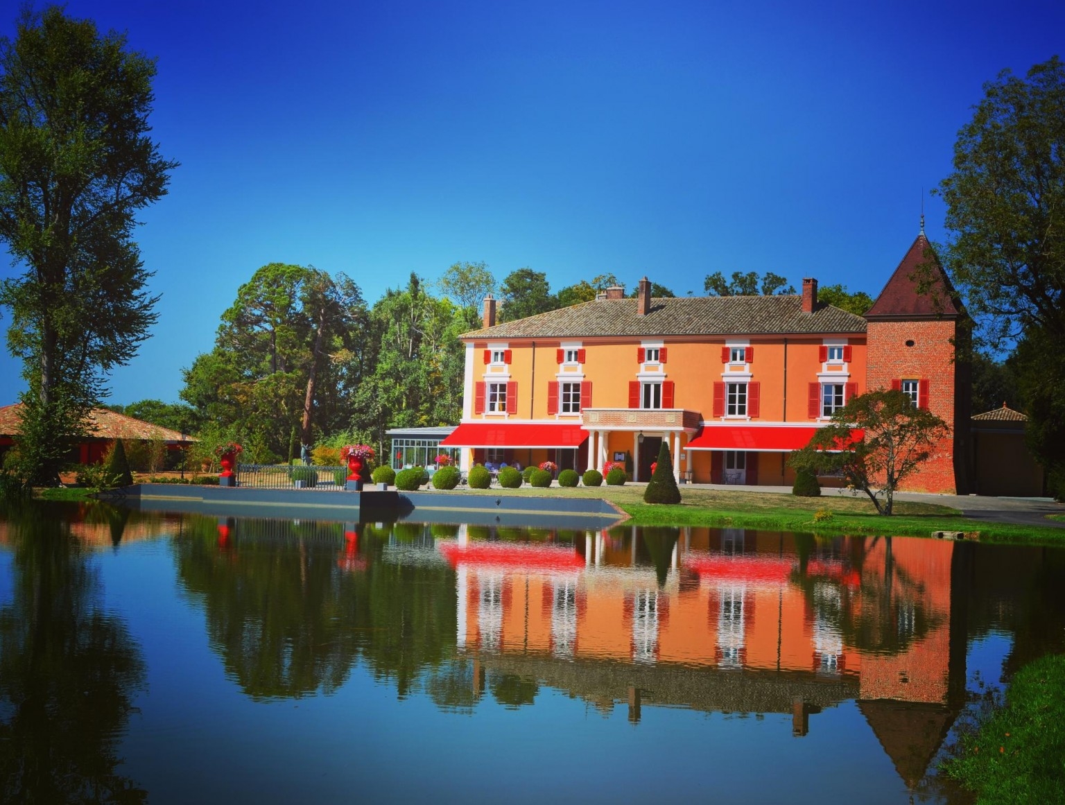 Blanc ouvre son dixième restaurant, « la Terrasse des étangs » près de Vonnas LE [Lyon Blanc ouvre son dixième restaurant, « la Terrasse des étangs » près de Vonnas LE [Lyon