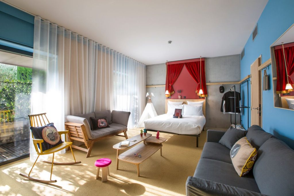 « Le MOB » à Confluence a ouvert ses portes : c’est désormais l’hôtel lyonnais le plus atypique