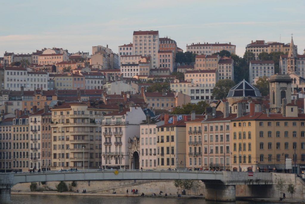 Prix de l'immobilier en hausse et taux en baisse : une année 