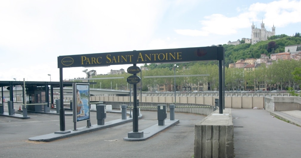 Lyon Parc Auto recul du chiffre d'affaires pour la première fois