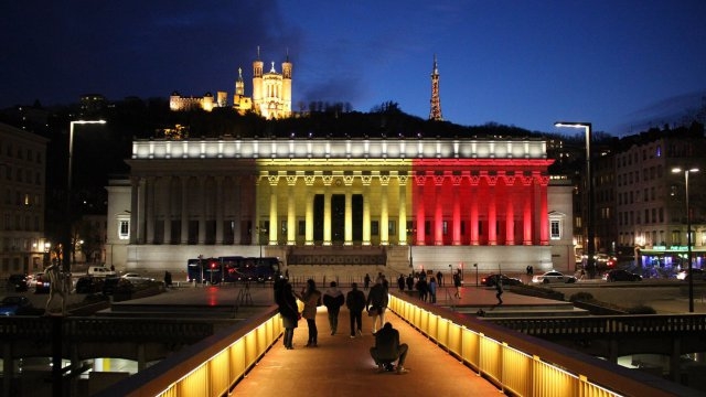 Lyon rend hommage à Bruxelles meurtrie
