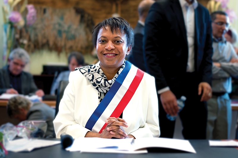 Maire de Vaulx-en-Velin, Hélène Geoffroy devient ministre de la Ville du gouvernement Valls 3