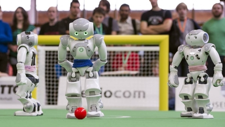 Mille robots humanoïdes à Lyon en 2016 ? Gérard Collomb pose la candidature de la Ville à la Robocup