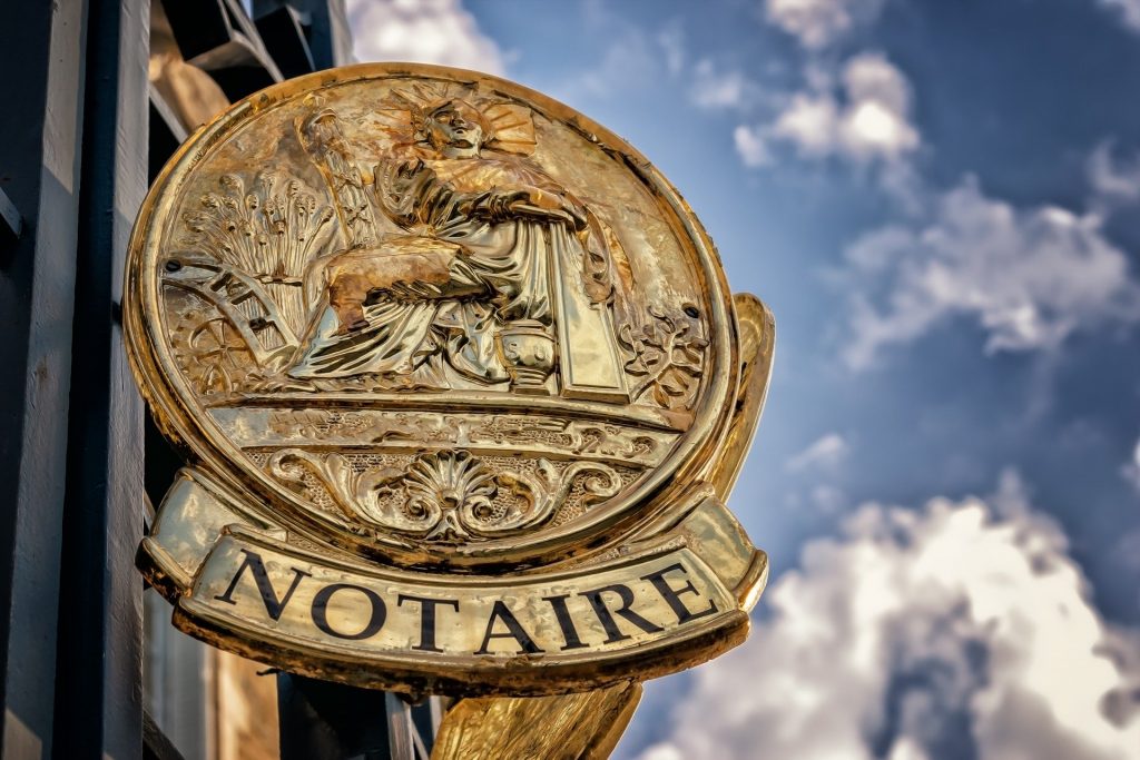 Comment choisir le bon notaire avec un annuaire de notaire à Lyon ?