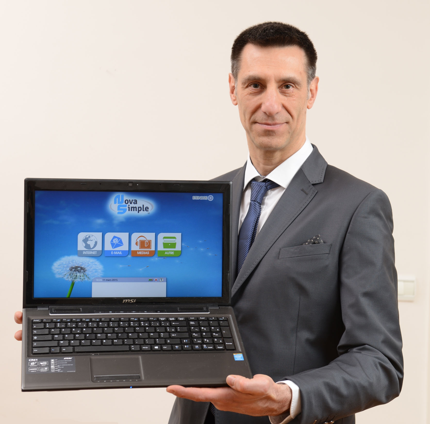 NOVA-RIA: L'accès à l'informatique pour tous - Lyon Entreprises [LE]