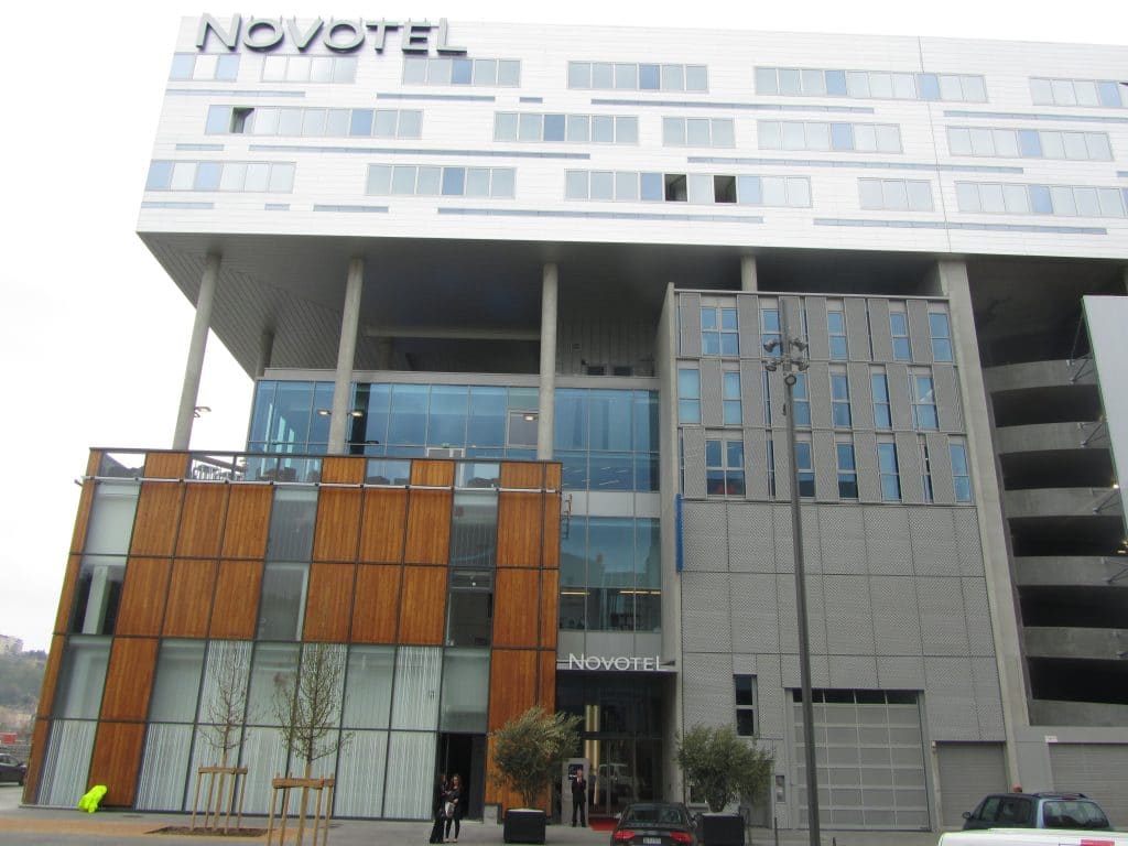 Novotel teste un hôtel nouvelle génération, intégré au centre commercial