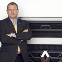 Philippe Gorjux est nommé directeur commercial France de Renault Trucks
