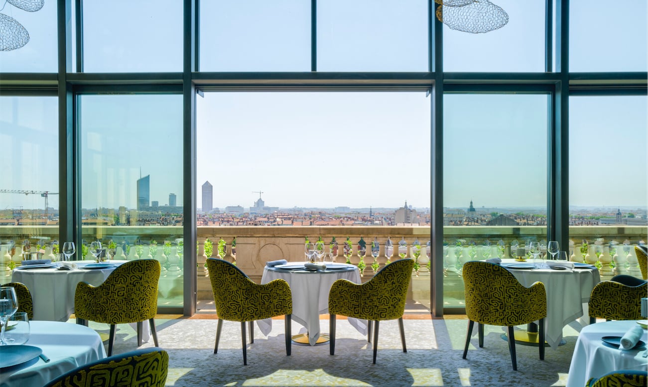 Vue sur tout Lyon depuis la verrière panoramique de la Villa Florentine