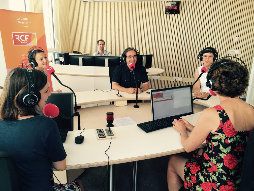 RCF Lyon : la radio dont les auditeurs sont les actionnaires, s’installe sur le campus St-Paul