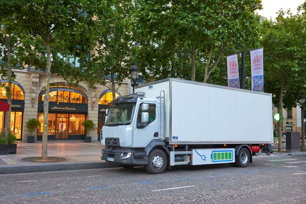 Renault Trucks présente deux camions « made in Rhône-Alpes » 100 % électrique à la COP21