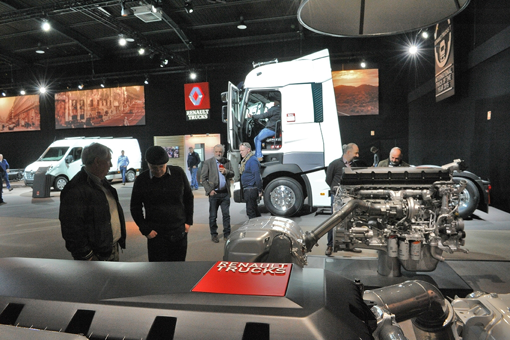 Renault Trucks se dote d’un showroom de 1 200 m2 à Saint-Priest