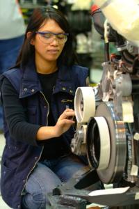 Renault Trucks va investir 17 millions d’euros dans son usine moteurs de Lyon-Vénissieux