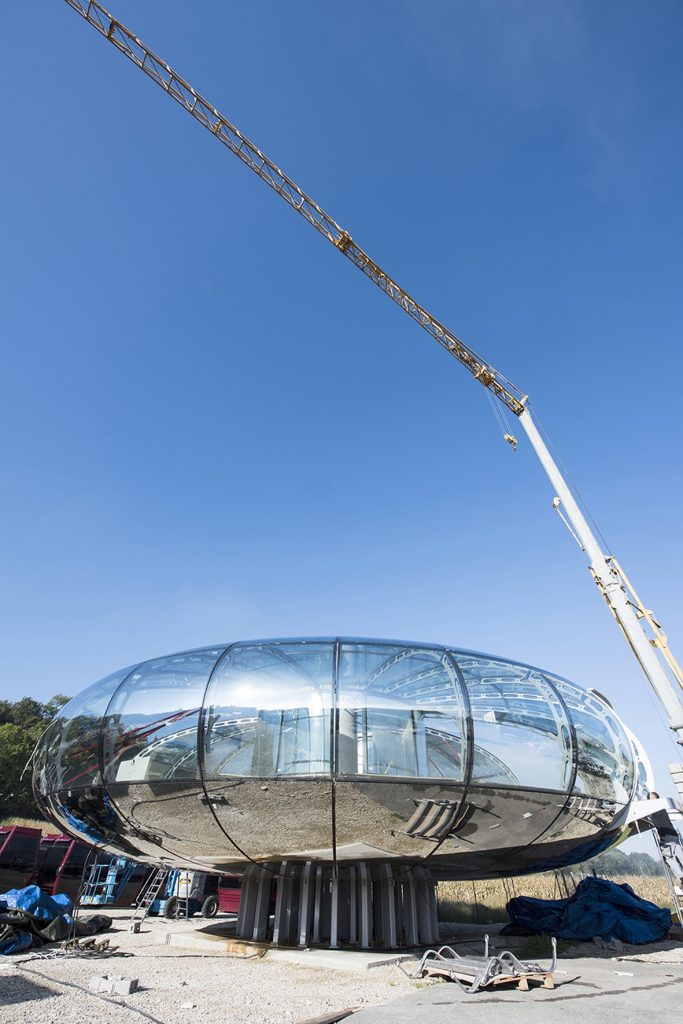 Sigma fabrique dans le Nord-Isère le 1er téléphérique vertical au monde