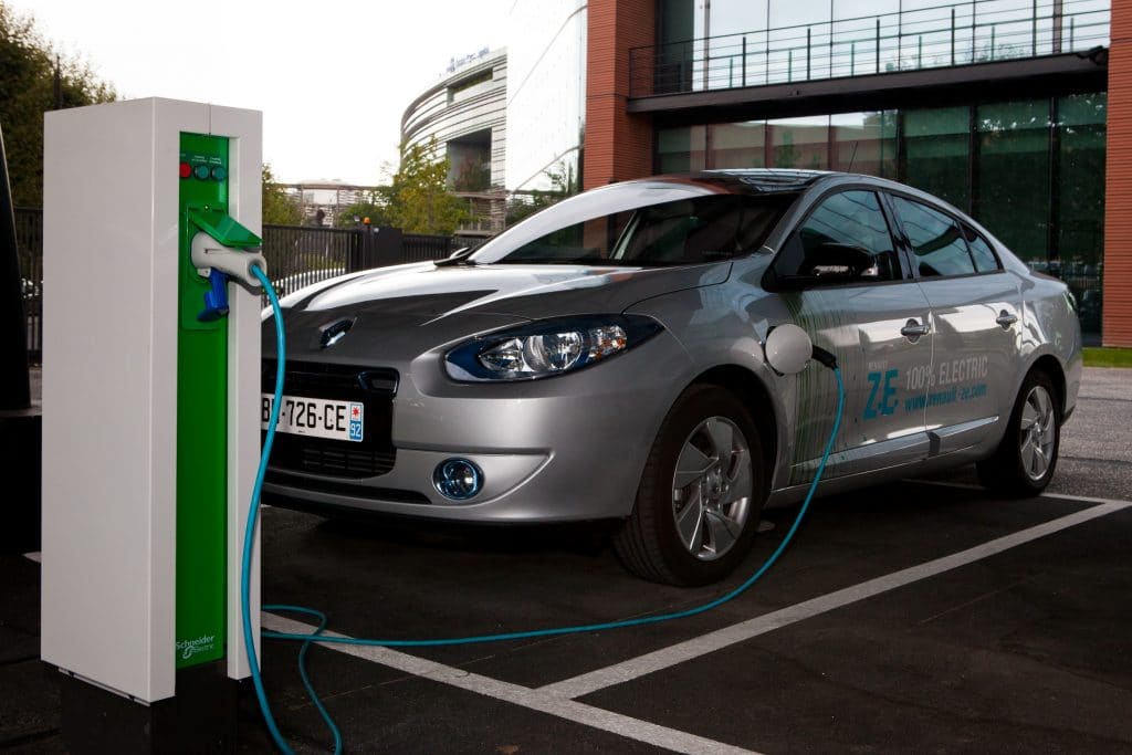 Smart grids et bornes : l'urgence électrique - Lyon Entreprises [LE]