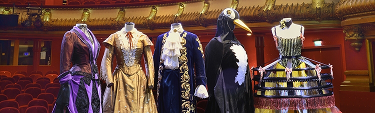 Théâtre des Célestins à Lyon : vente originale de costumes de scène…aux enchères