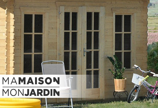 Un abri de jardin… trois matériaux !