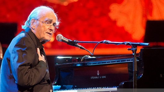 Un concert unique : Michel Legrand, à 86 ans, en solo à la Bourse du Travail de Lyon